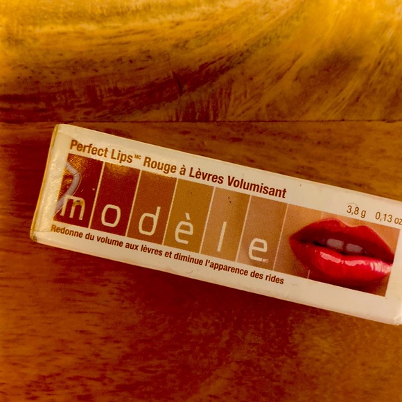 Modele Perfect Lips New/Sealed - Picture 1 of 4